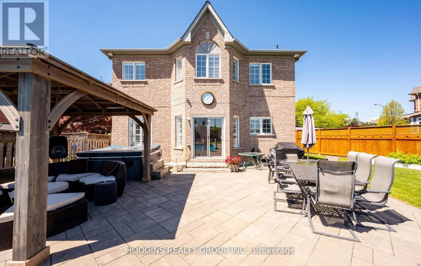 1376 AVON DRIVE