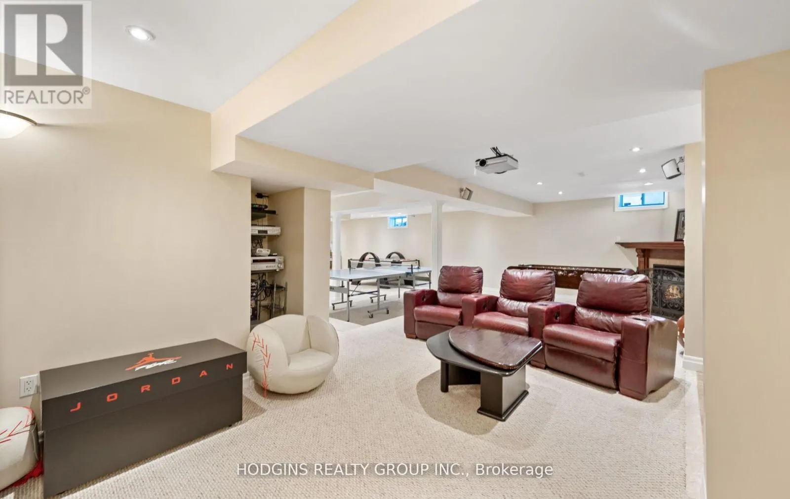 1376 AVON DRIVE