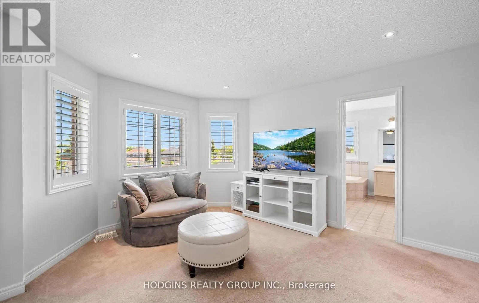 1376 AVON DRIVE
