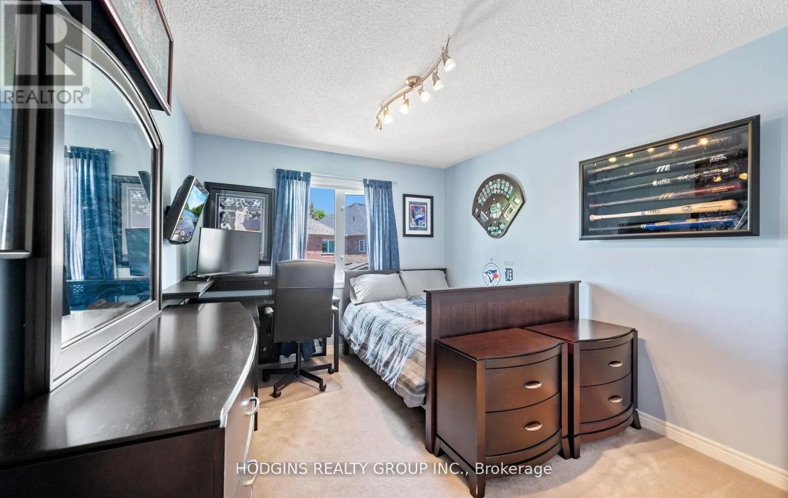 1376 AVON DRIVE