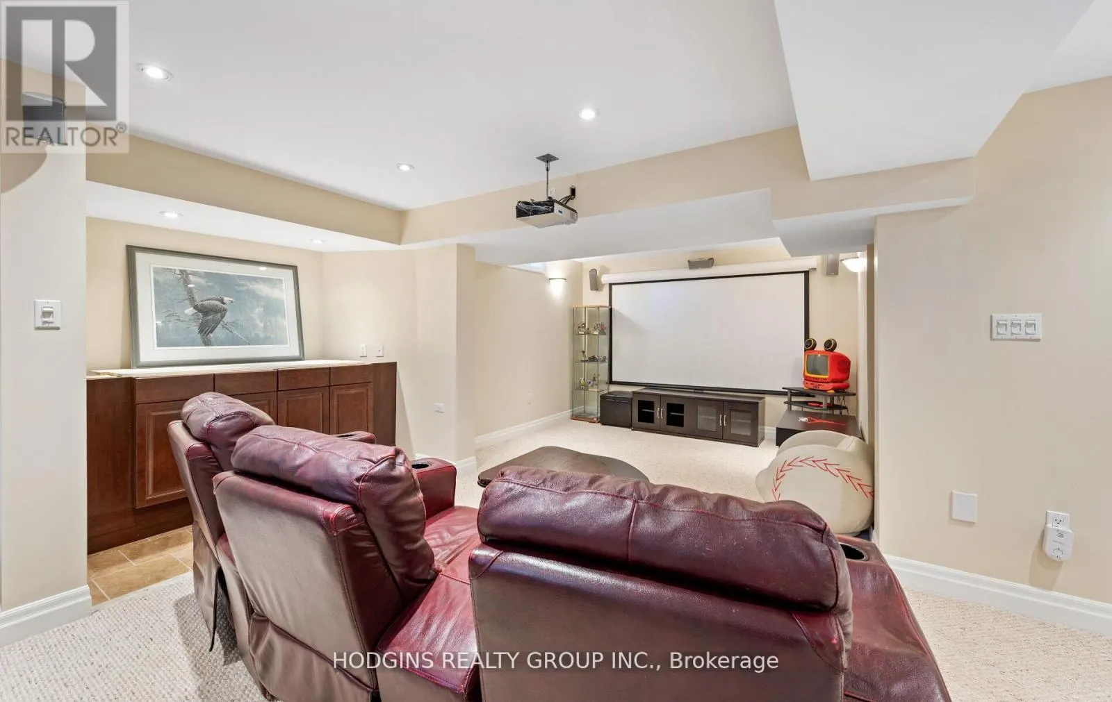 1376 AVON DRIVE