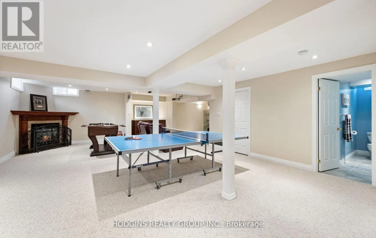 1376 AVON DRIVE