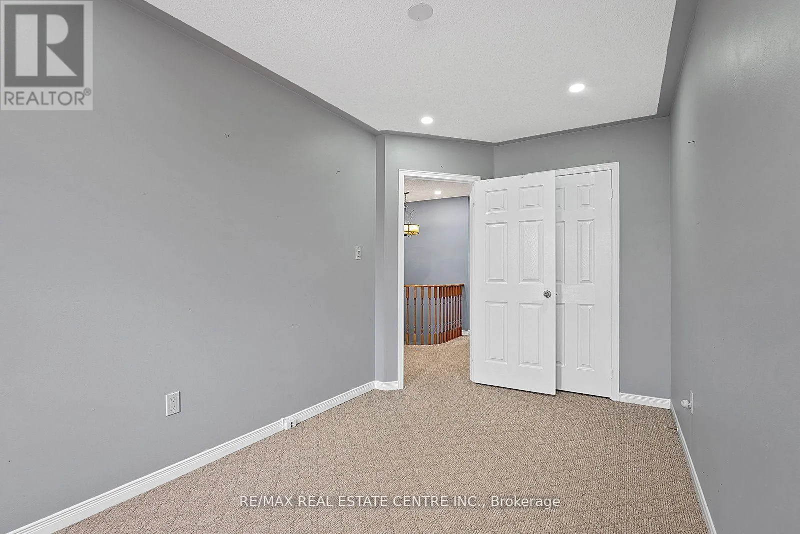 UPPER - 5382 LONGHOUSE CRESCENT