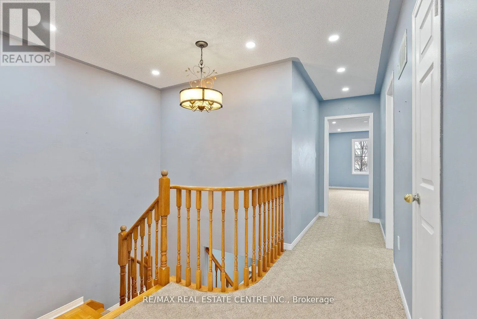 UPPER - 5382 LONGHOUSE CRESCENT