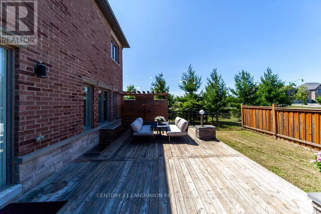 70 PRAIRIE CREEK CRESCENT