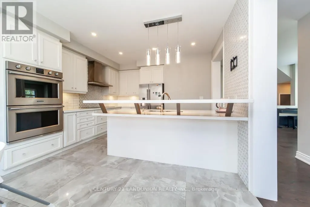 70 PRAIRIE CREEK CRESCENT