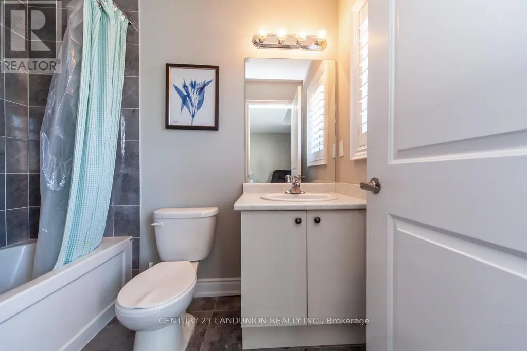 70 PRAIRIE CREEK CRESCENT