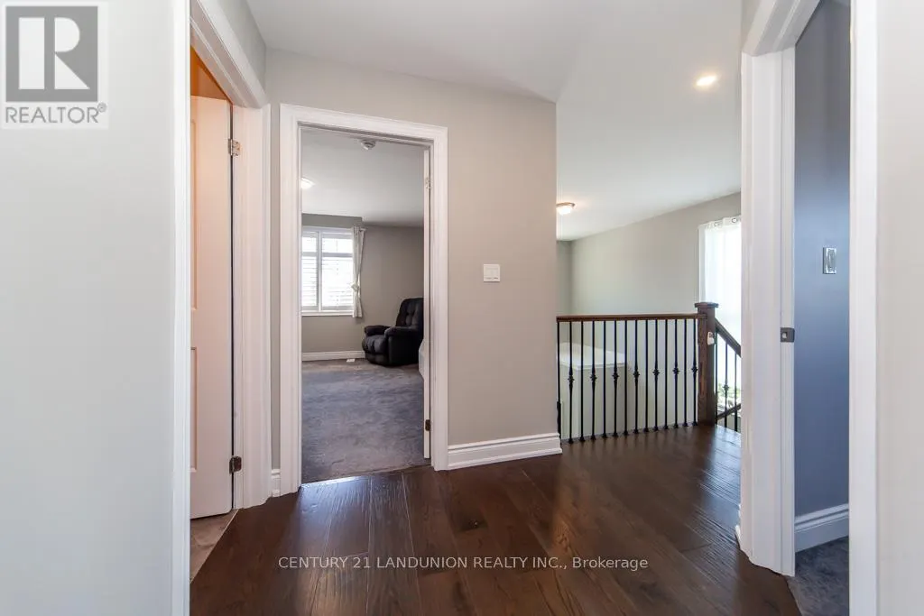 70 PRAIRIE CREEK CRESCENT