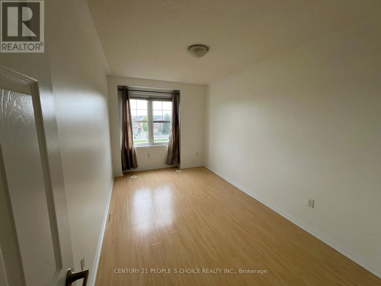 15 LANTERNLIGHT LANE