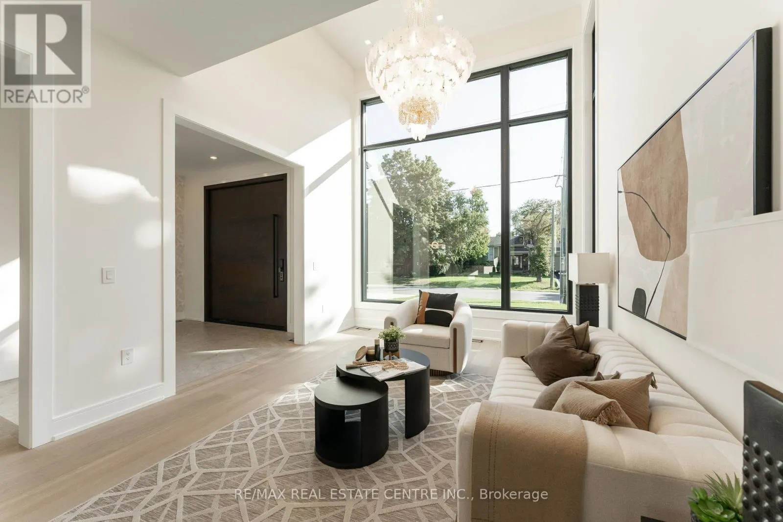 462 SOUTHLAND CRESCENT