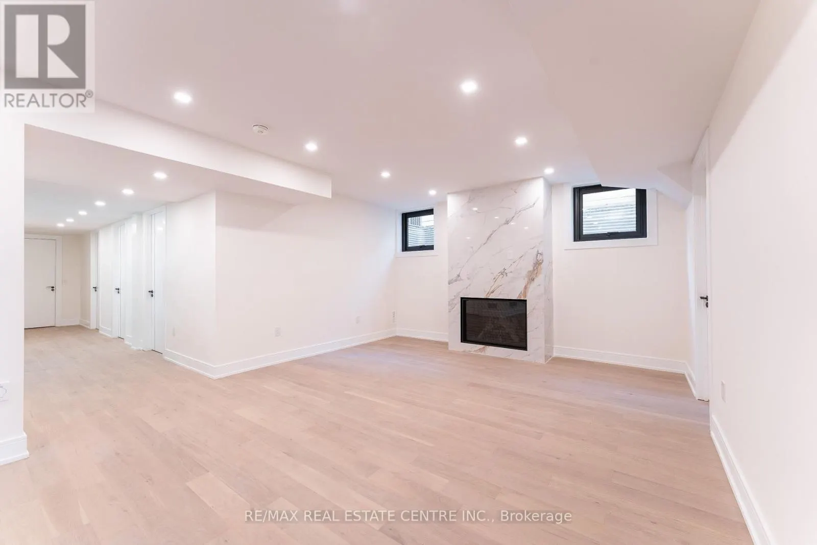 462 SOUTHLAND CRESCENT