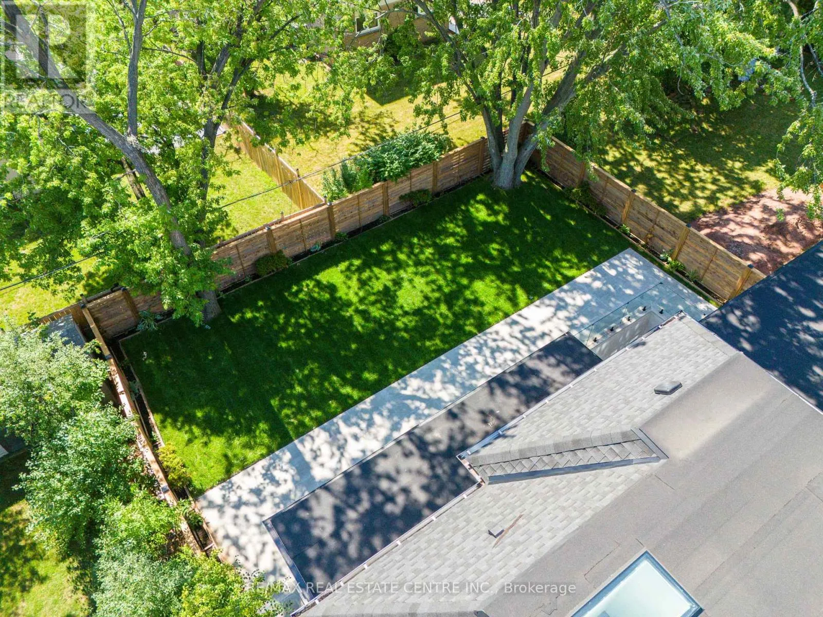 462 SOUTHLAND CRESCENT