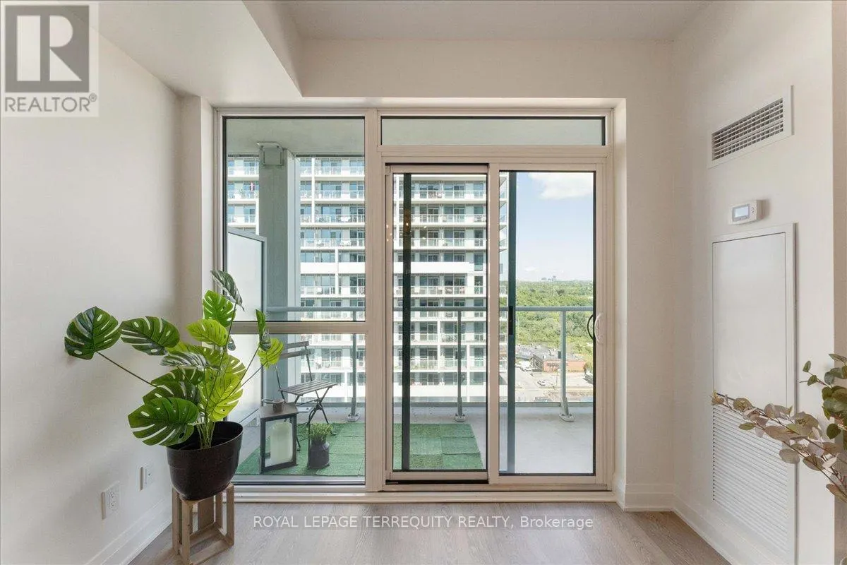 1301 - 55 SPEERS ROAD