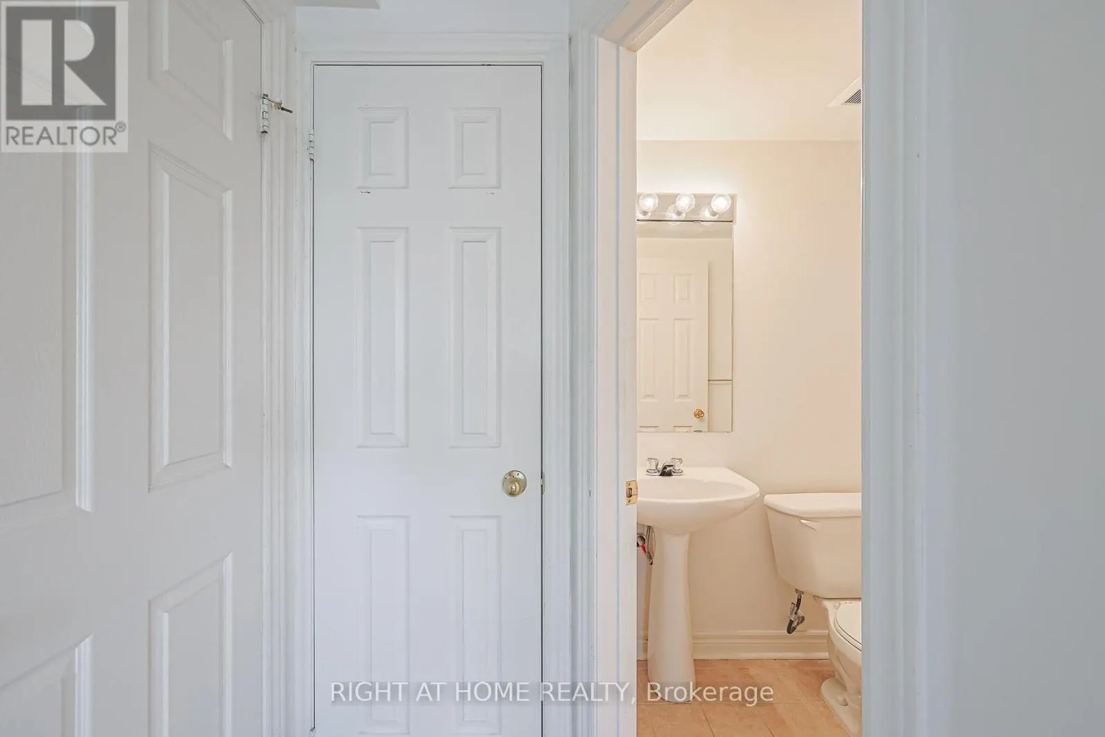 78 - 760 LAWRENCE AVENUE W