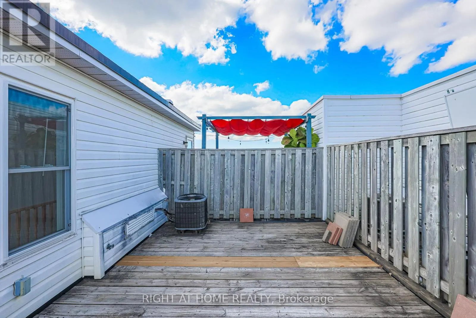 78 - 760 LAWRENCE AVENUE W