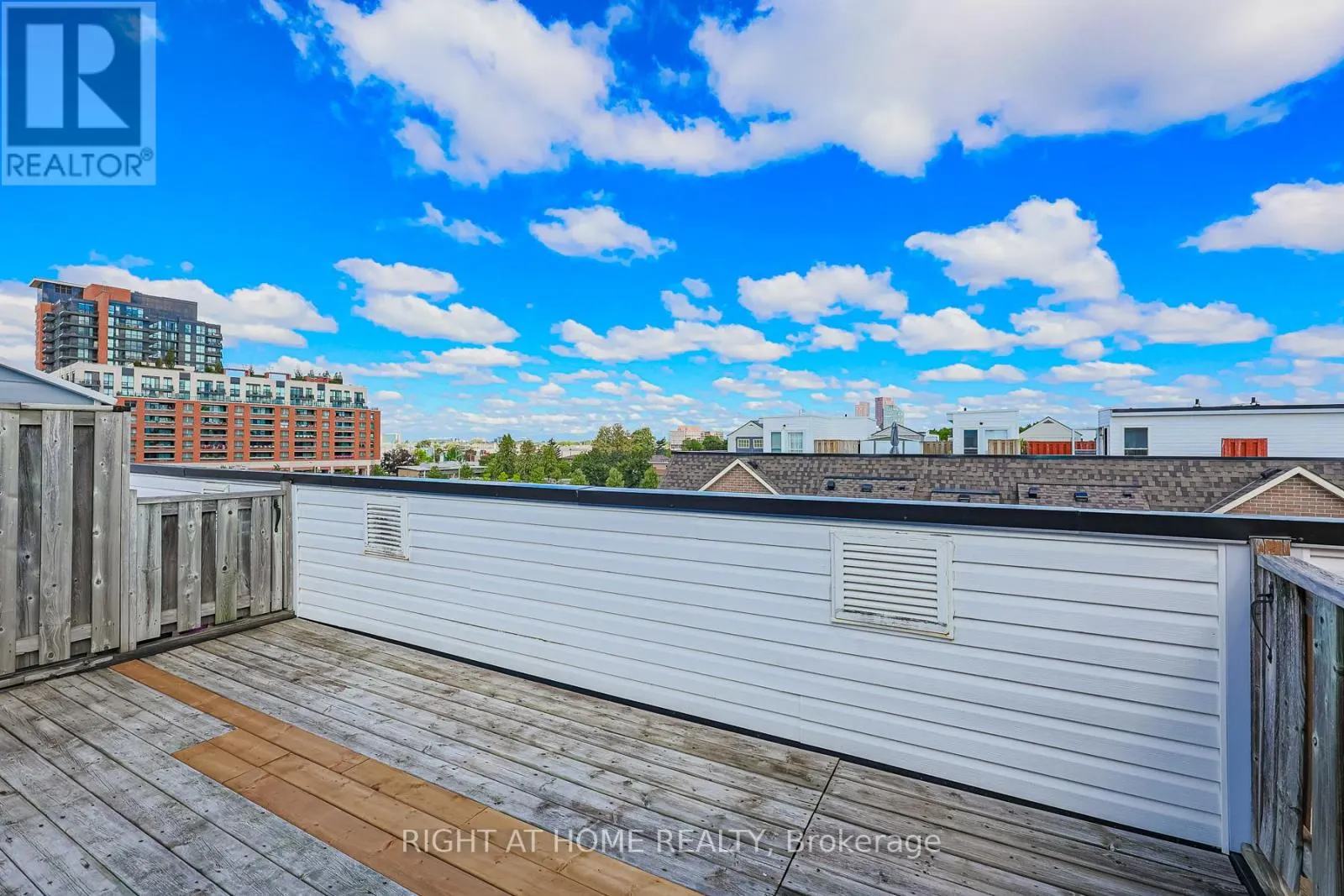 78 - 760 LAWRENCE AVENUE W