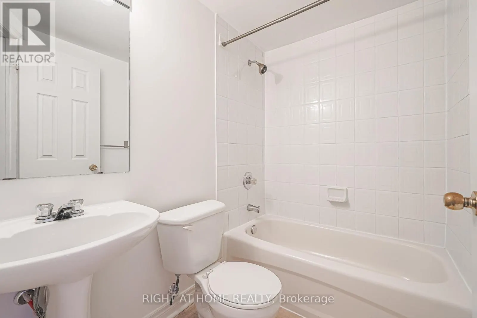 78 - 760 LAWRENCE AVENUE W