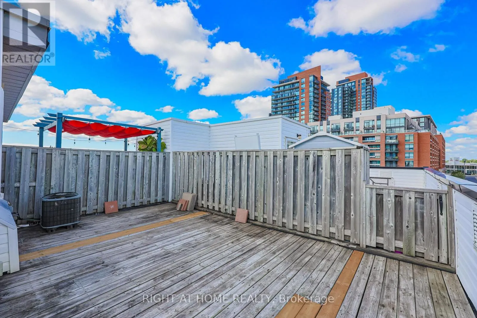 78 - 760 LAWRENCE AVENUE W