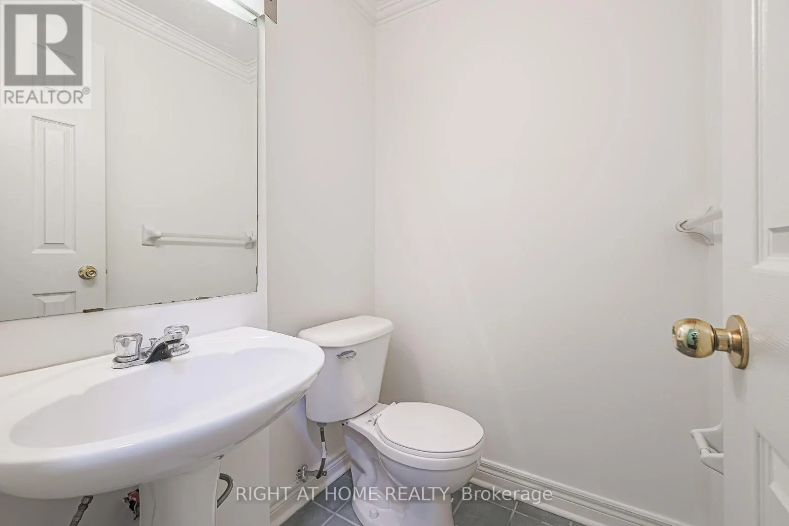 78 - 760 LAWRENCE AVENUE W