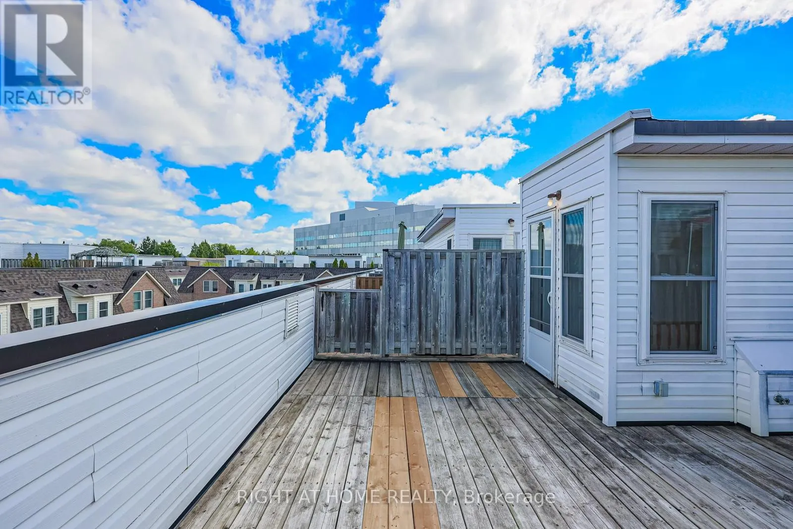 78 - 760 LAWRENCE AVENUE W