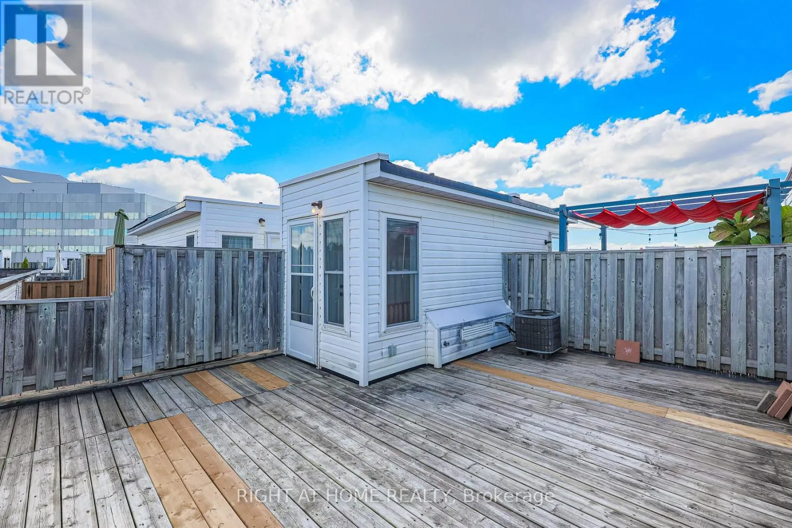 78 - 760 LAWRENCE AVENUE W