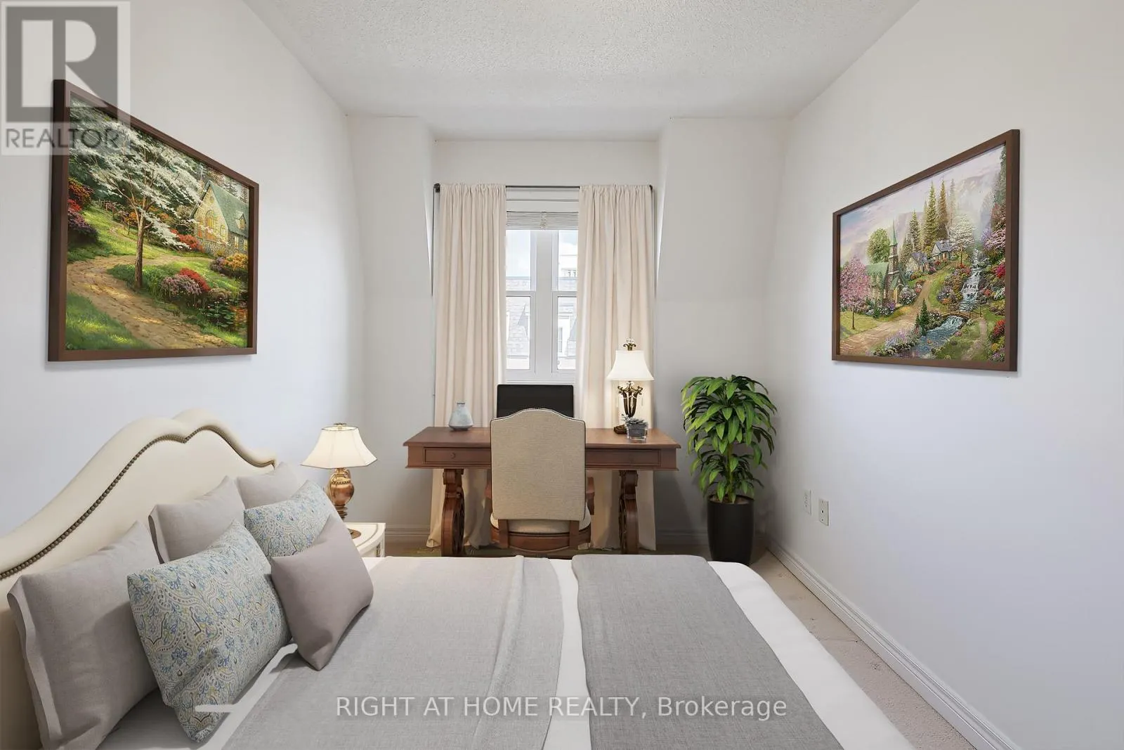 78 - 760 LAWRENCE AVENUE W