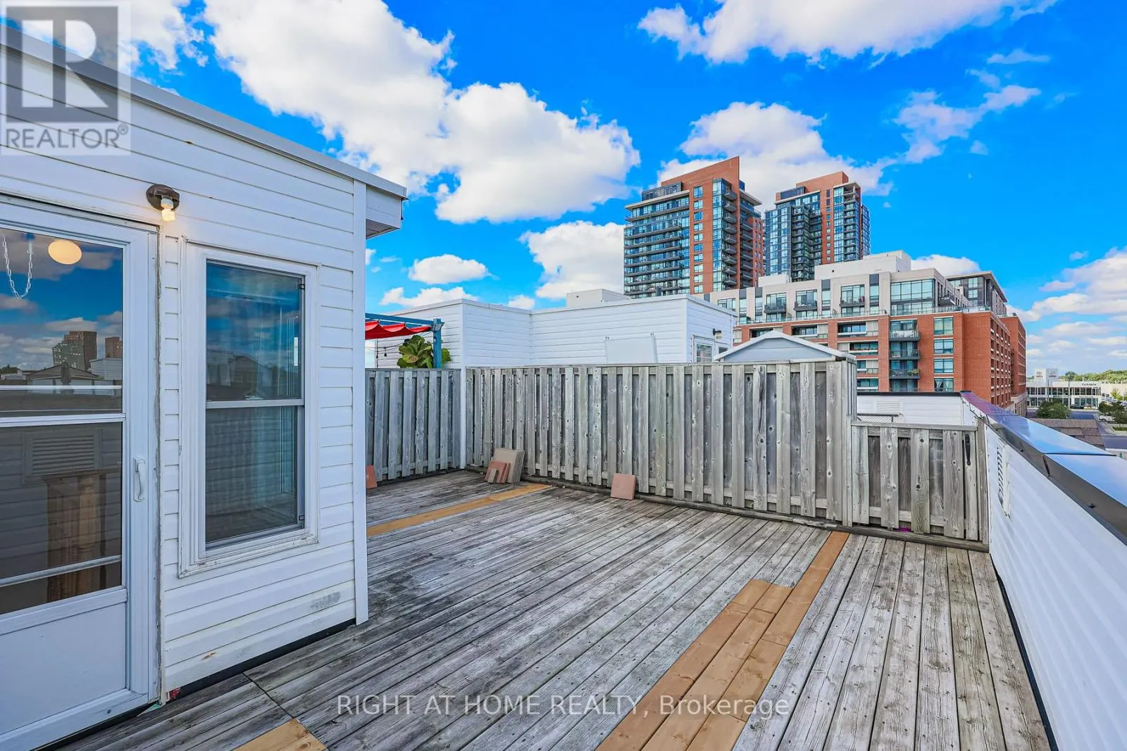 78 - 760 LAWRENCE AVENUE W