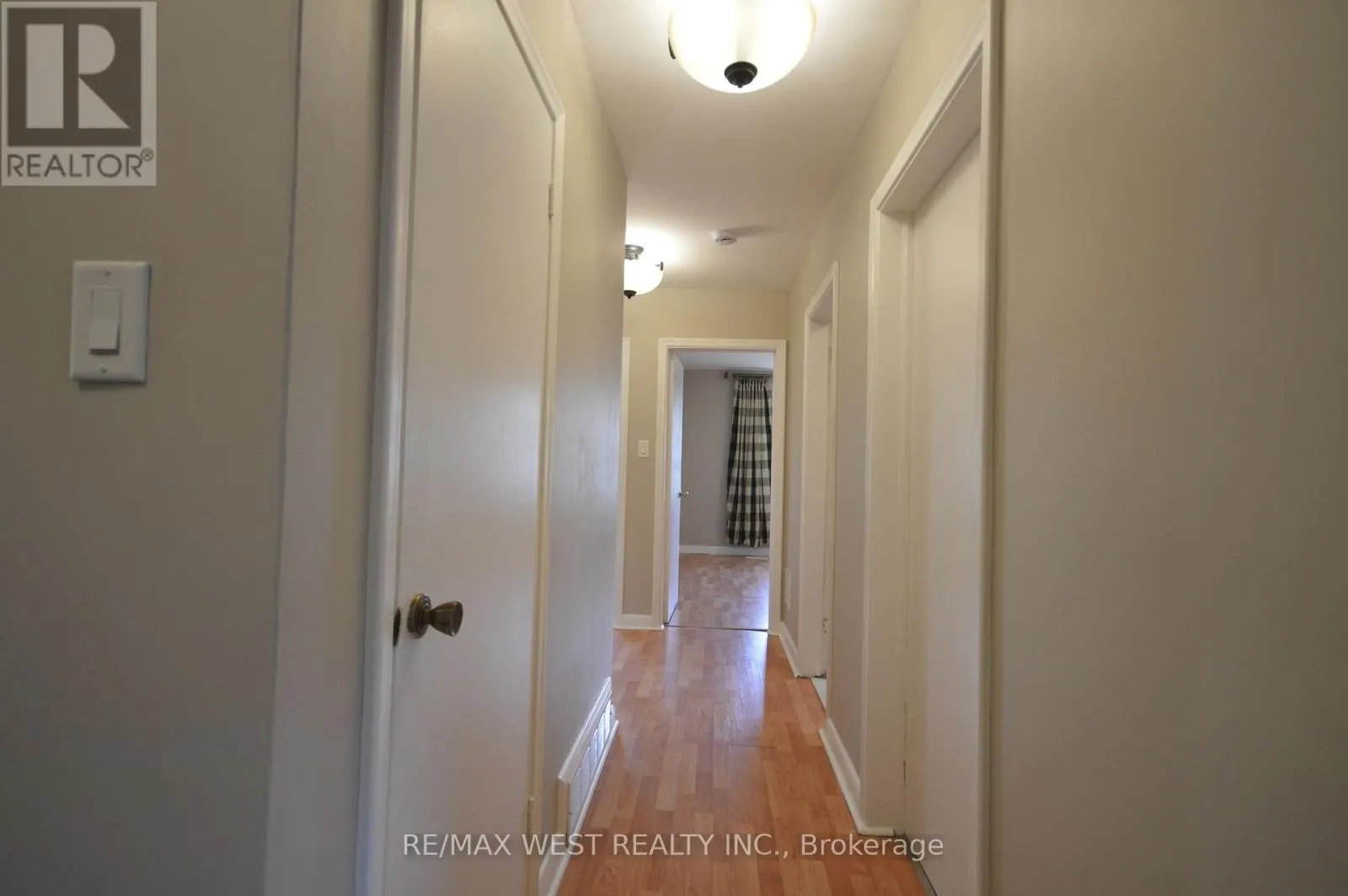 MAIN - 23 BAIRSTOW CRESCENT