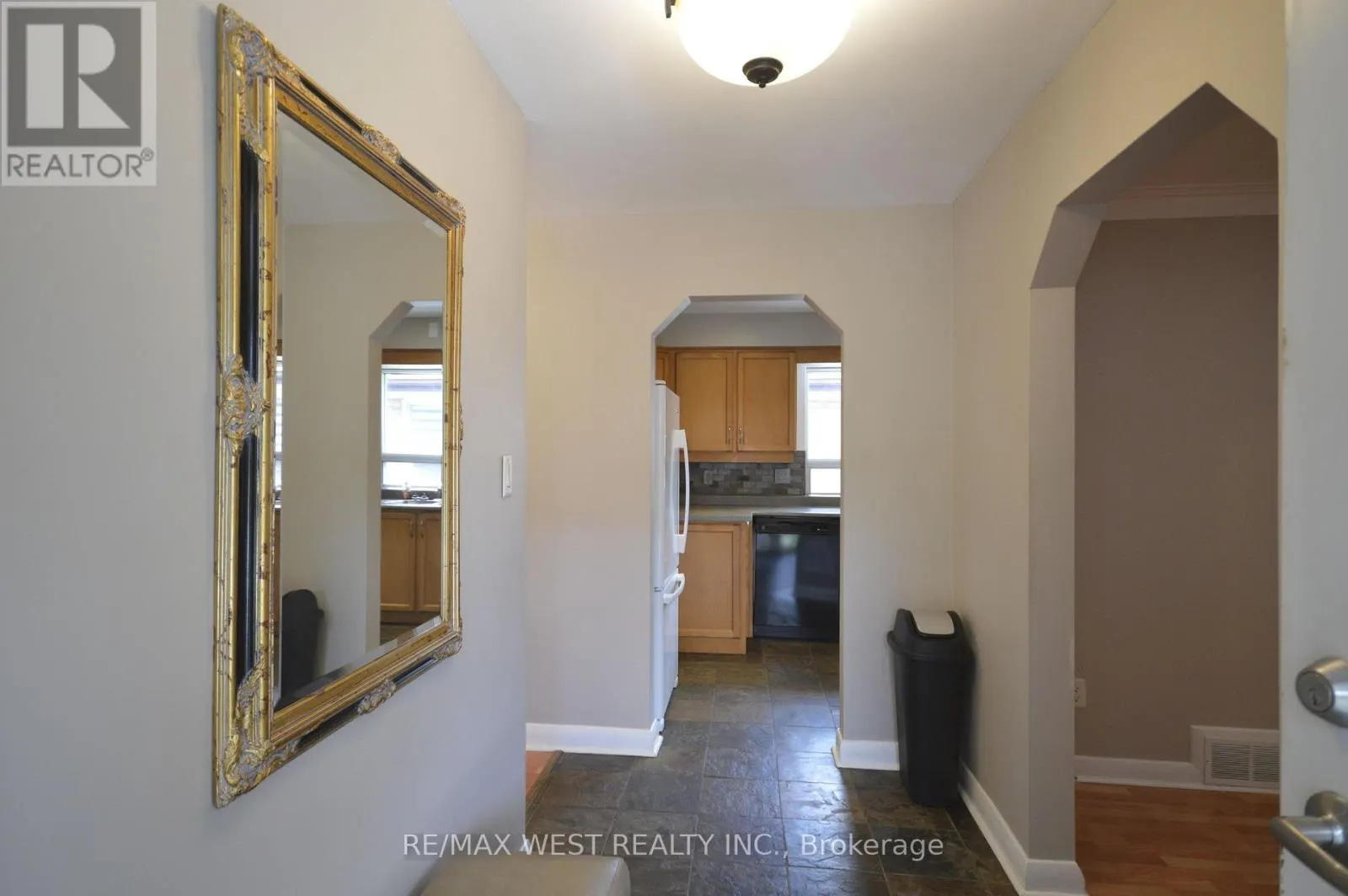 MAIN - 23 BAIRSTOW CRESCENT