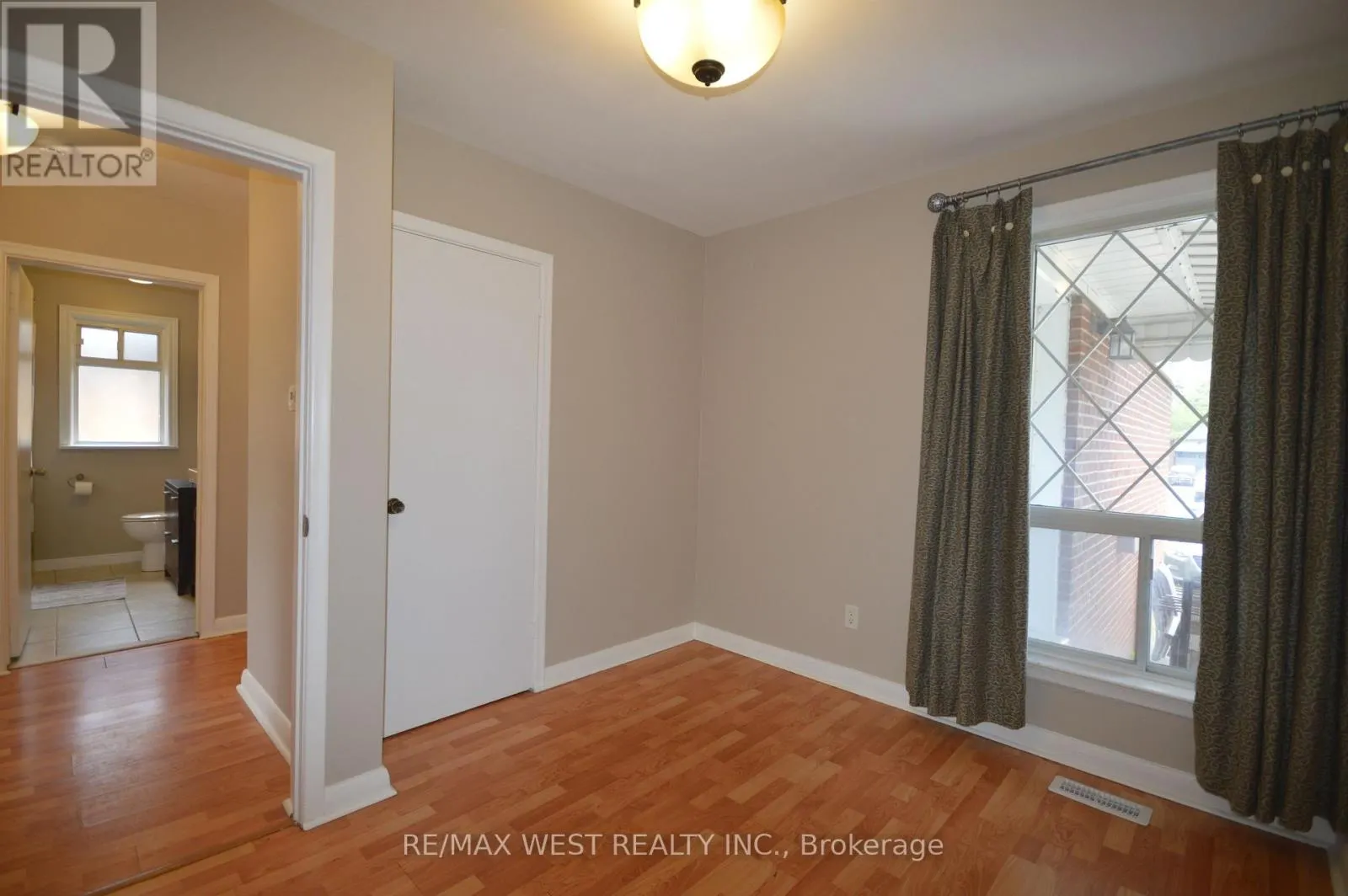 MAIN - 23 BAIRSTOW CRESCENT