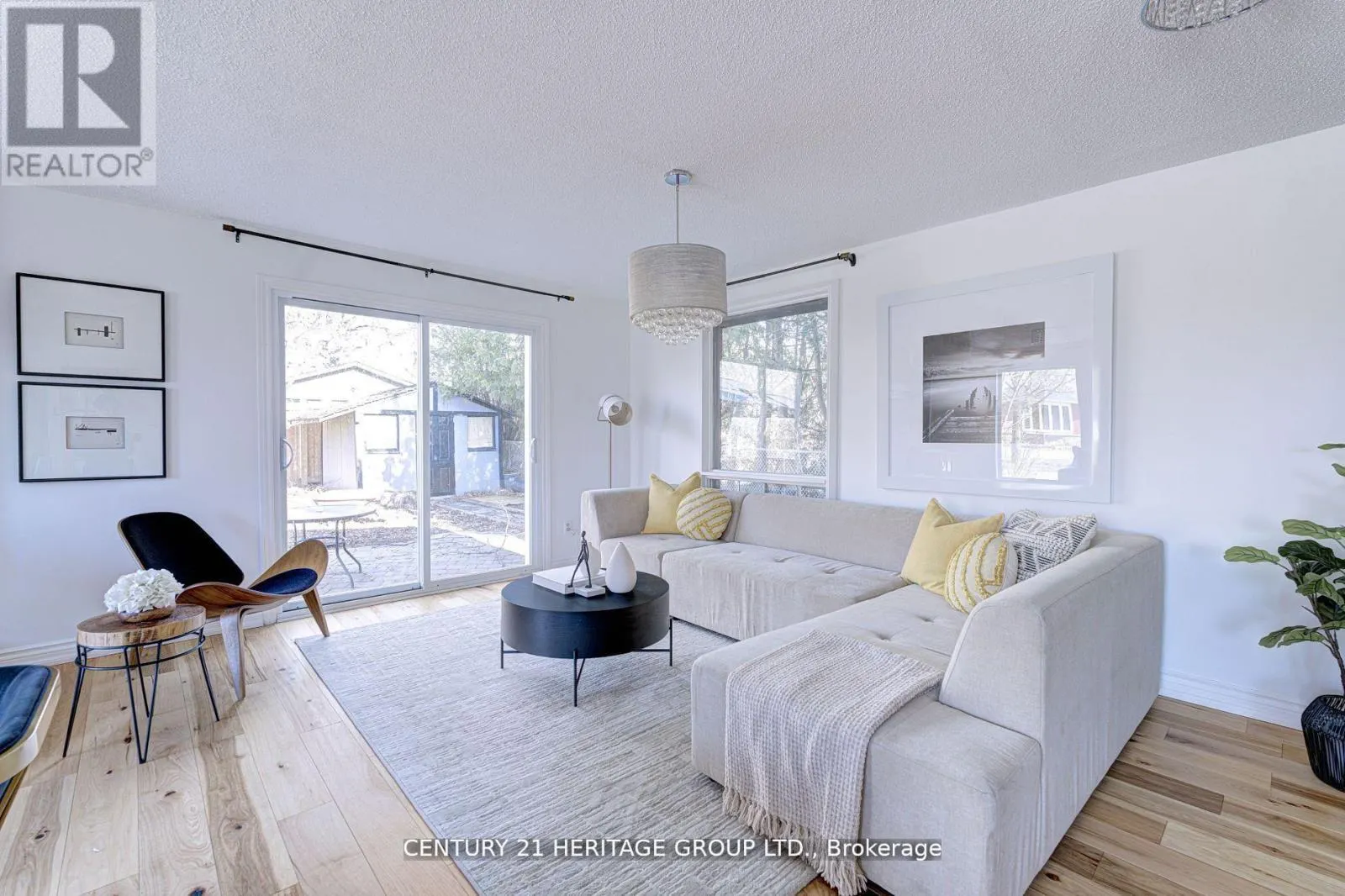 111 LORNE SCOTS DRIVE