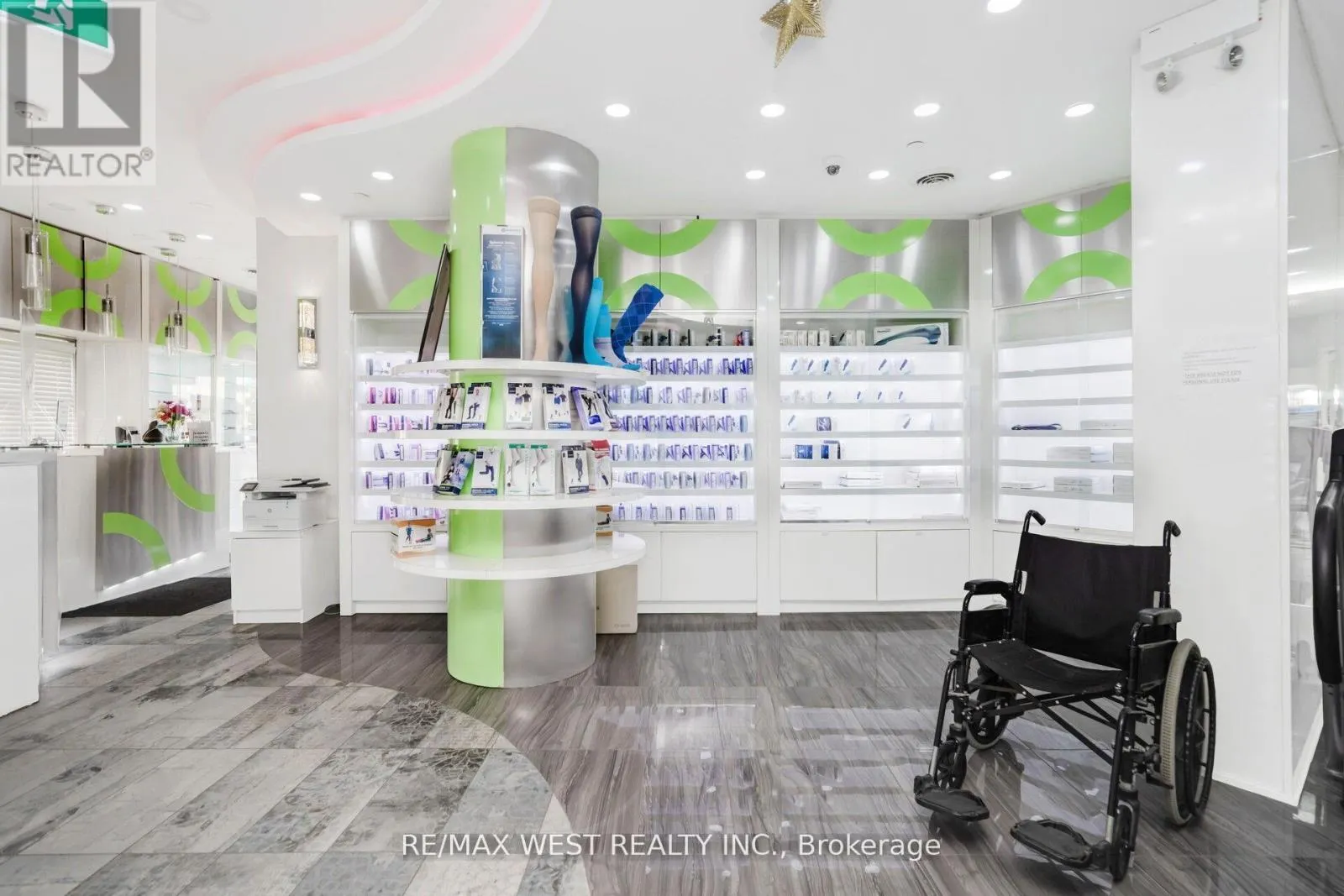 12 - 7990 KENNEDY ROAD