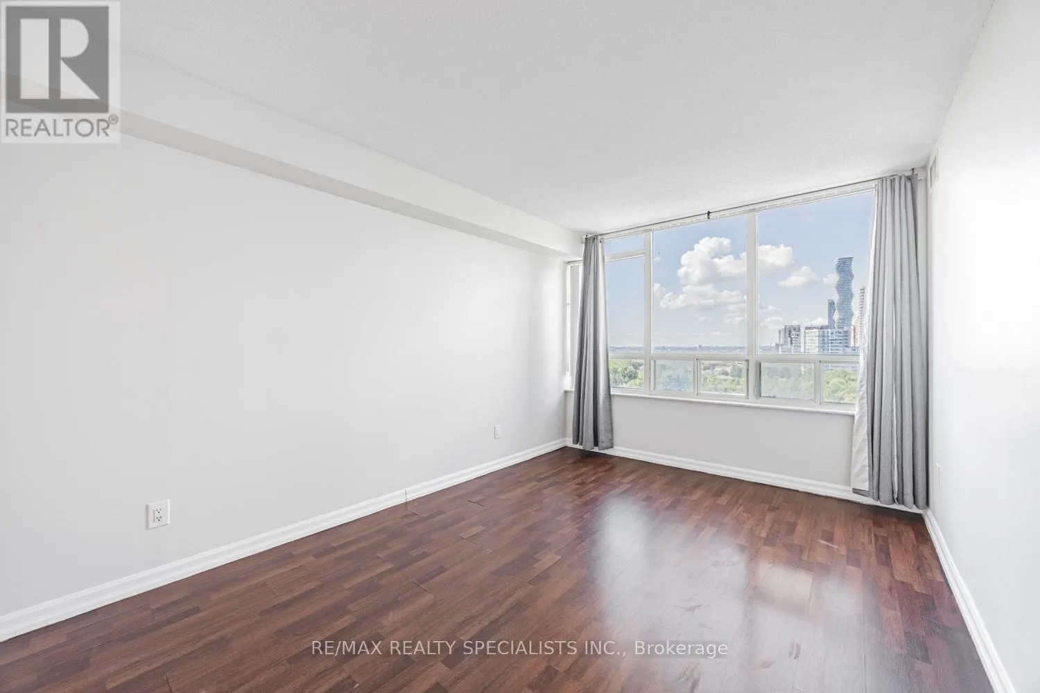 1405 - 285 ENFIELD PLACE