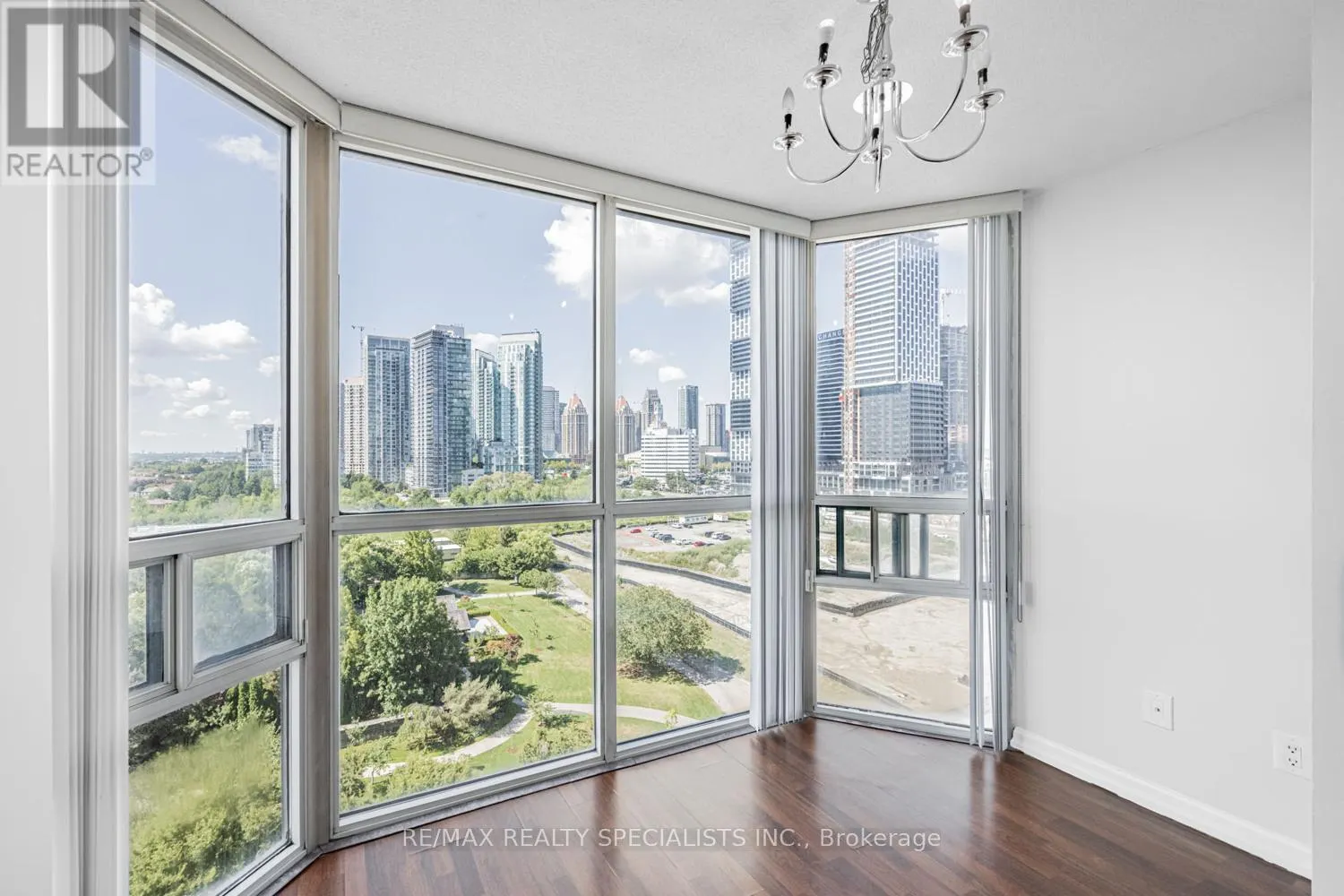 1405 - 285 ENFIELD PLACE