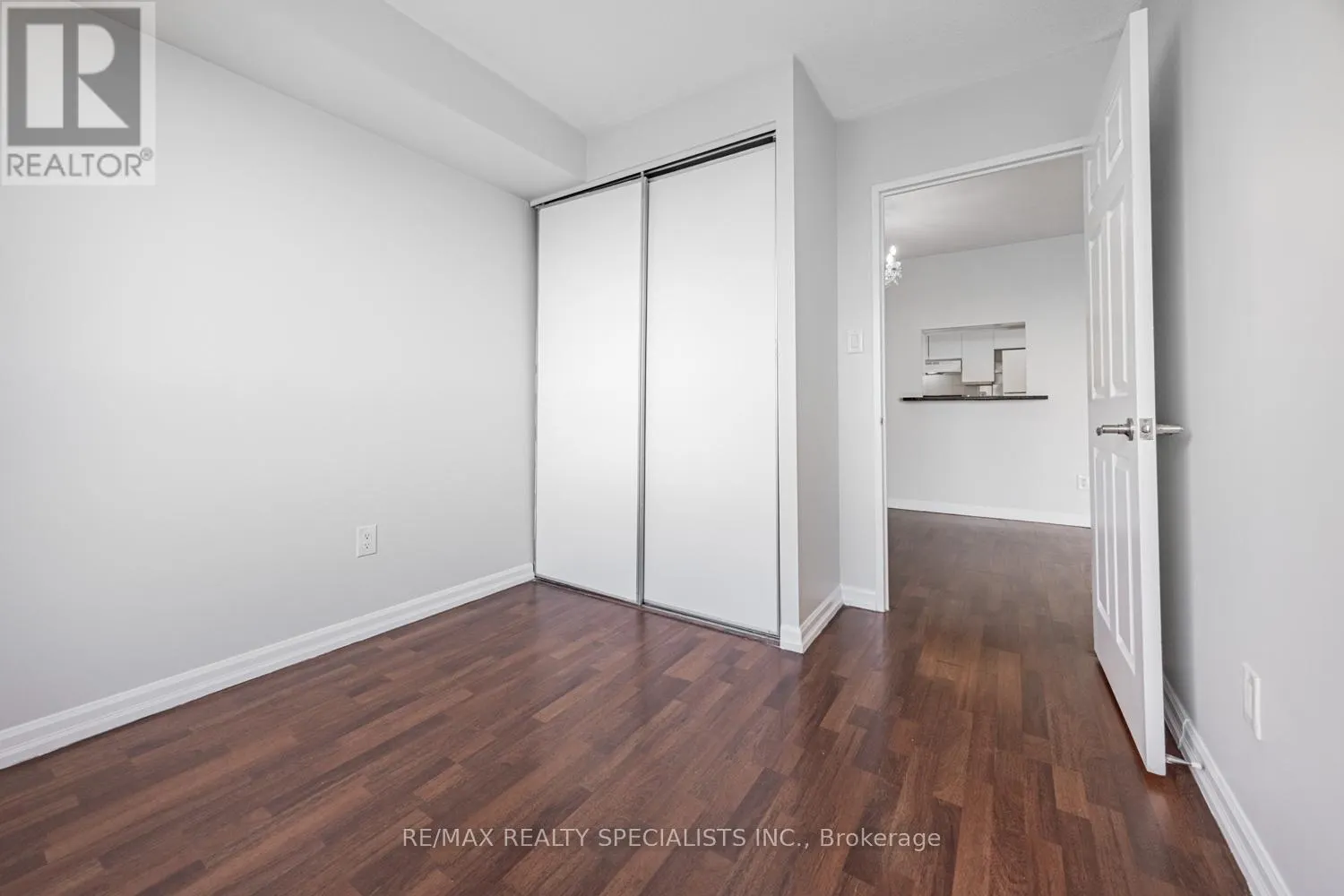 1405 - 285 ENFIELD PLACE