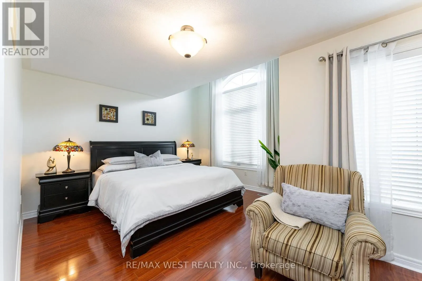 8 YELLOW AVENS BOULEVARD