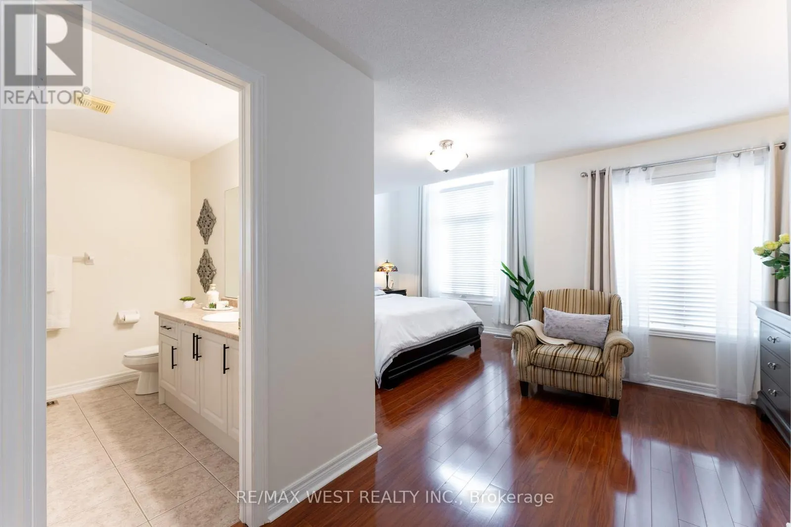 8 YELLOW AVENS BOULEVARD