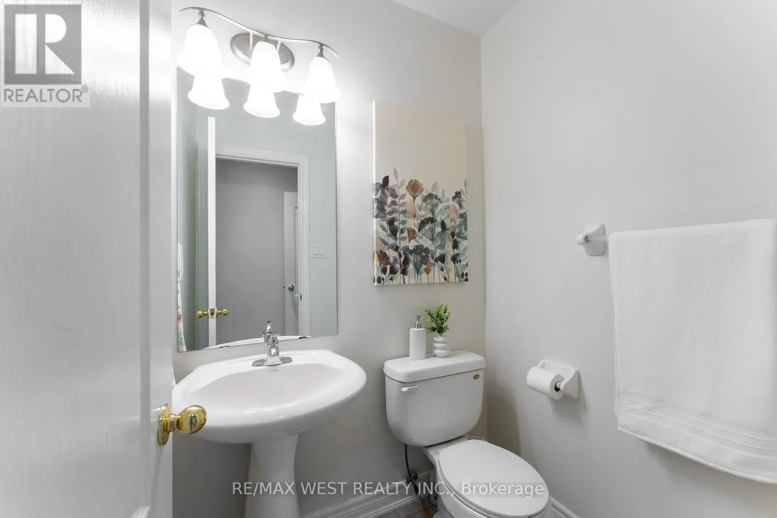 8 YELLOW AVENS BOULEVARD