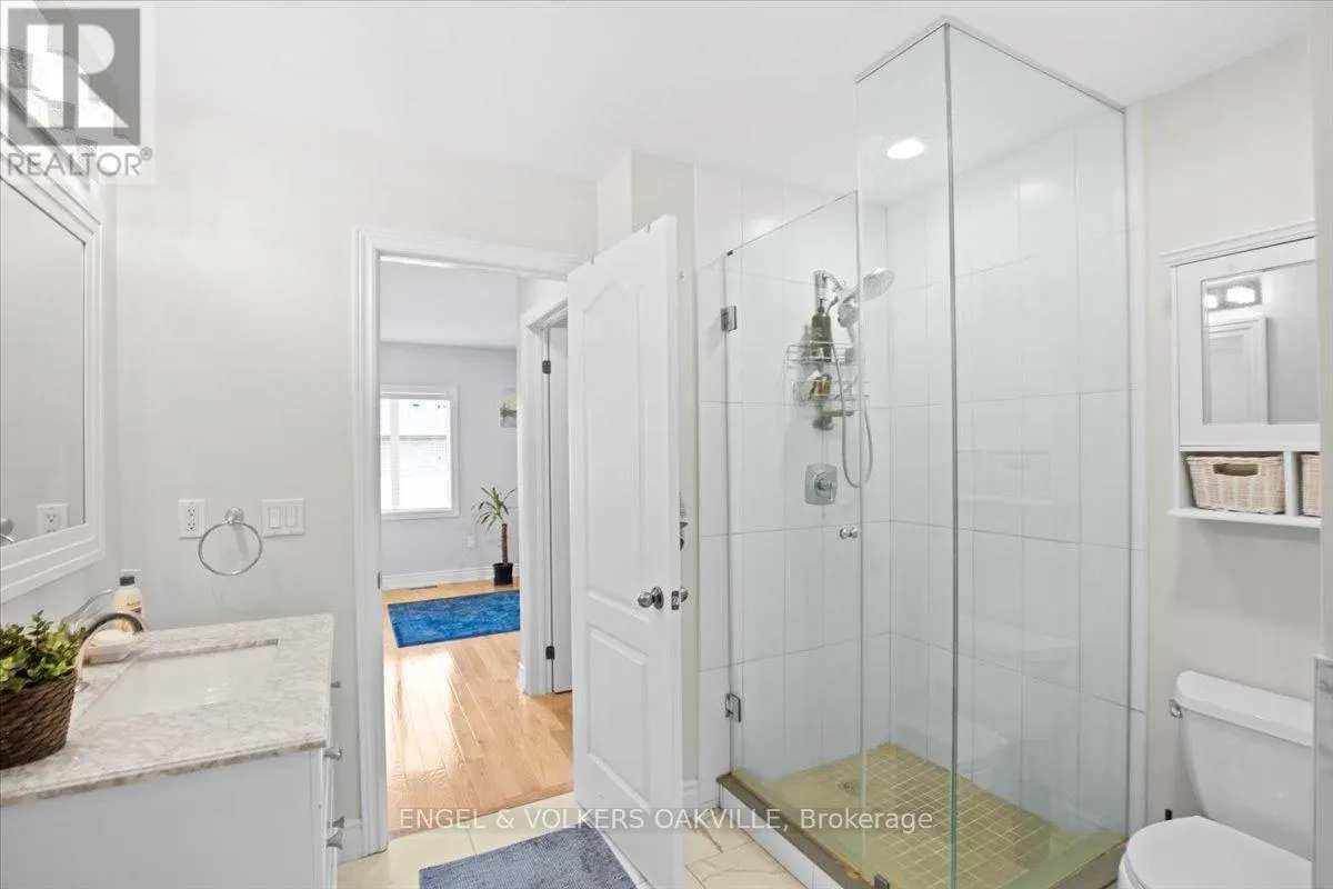 135 TAWNY CRESCENT