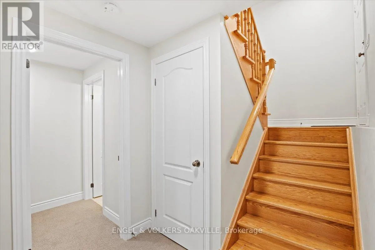 135 TAWNY CRESCENT