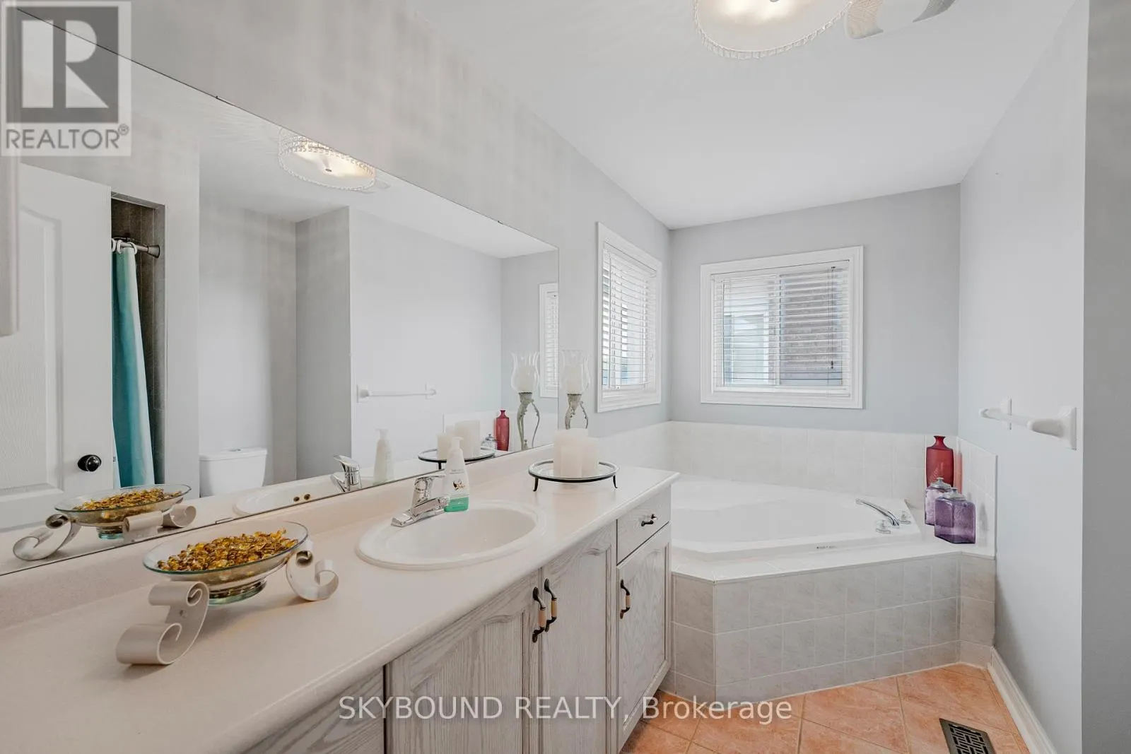 792 LEDBURY CRESCENT