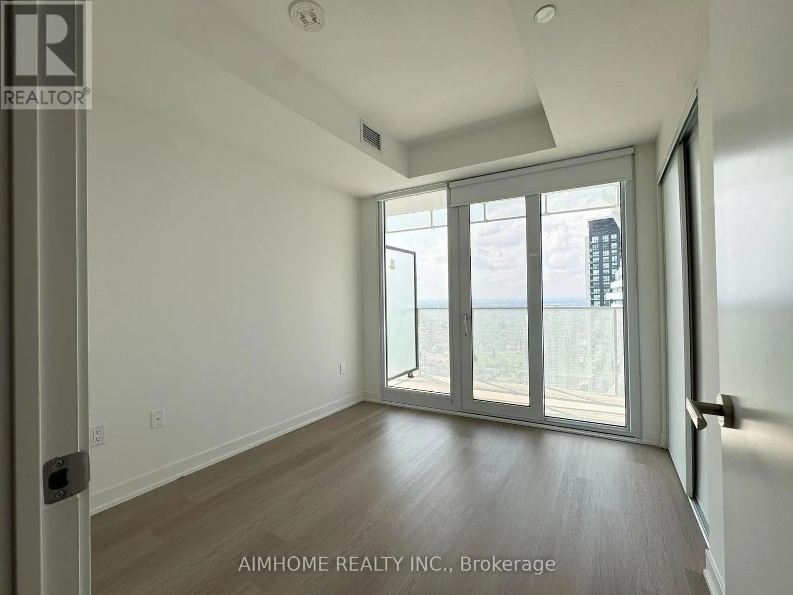 3902 - 3883 QUARTZ ROAD