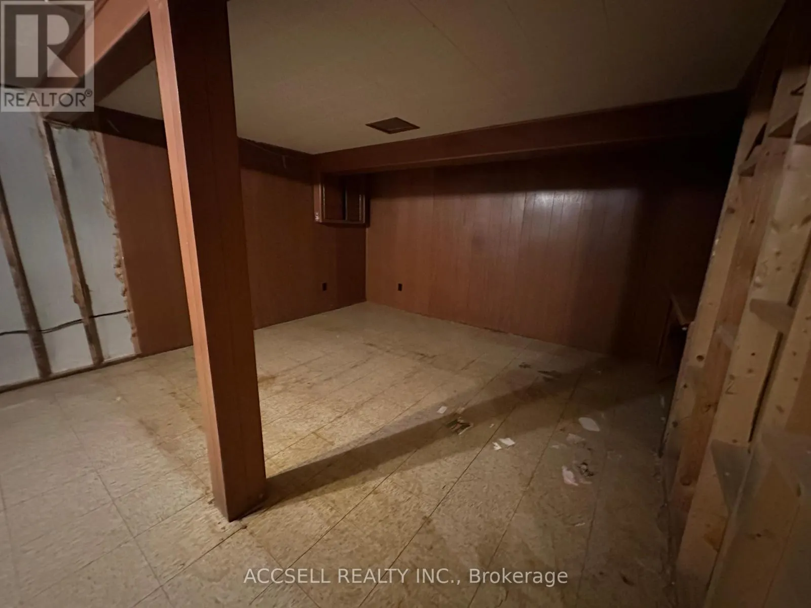 137 EARNSCLIFFE CIRCLE