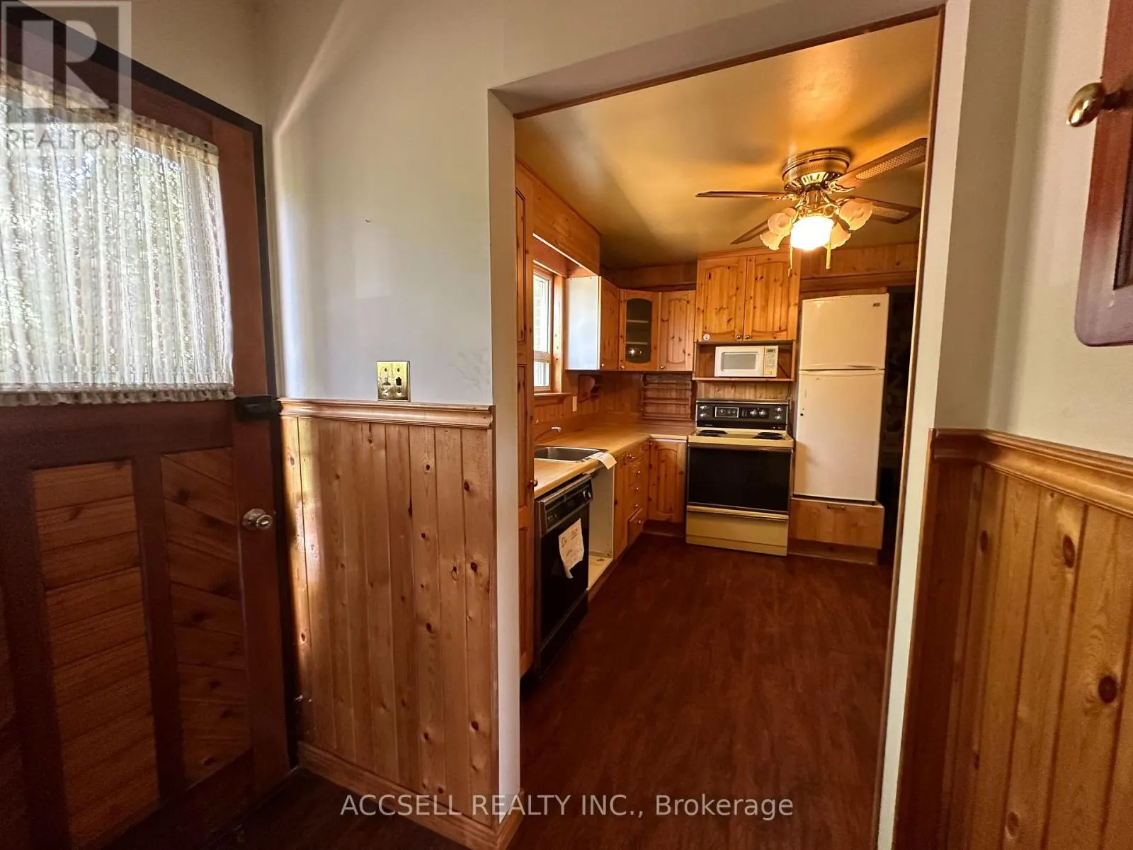 137 EARNSCLIFFE CIRCLE