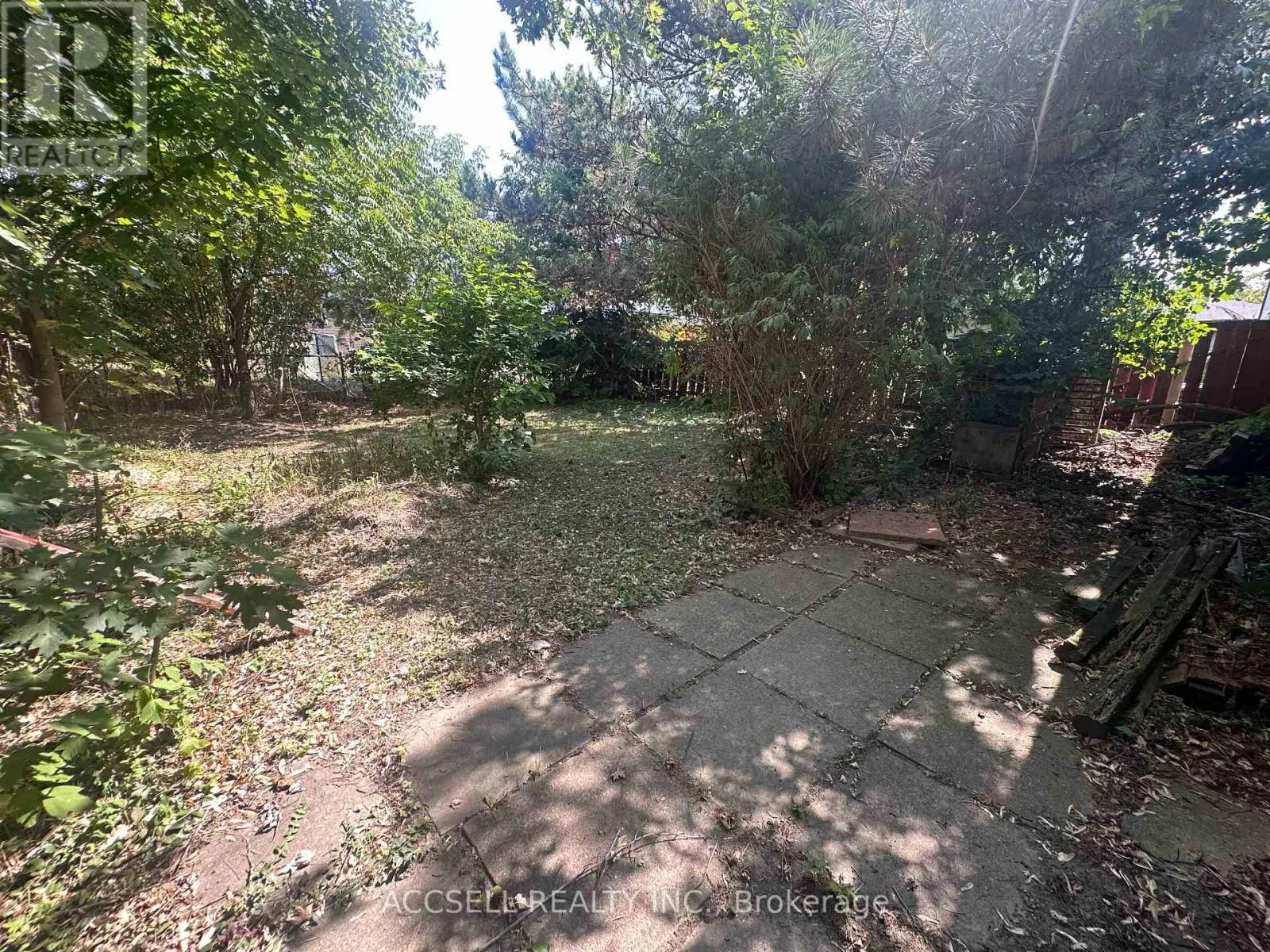 137 EARNSCLIFFE CIRCLE