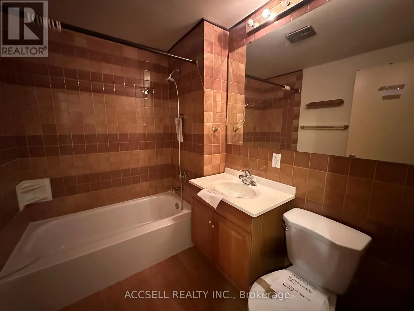 137 EARNSCLIFFE CIRCLE