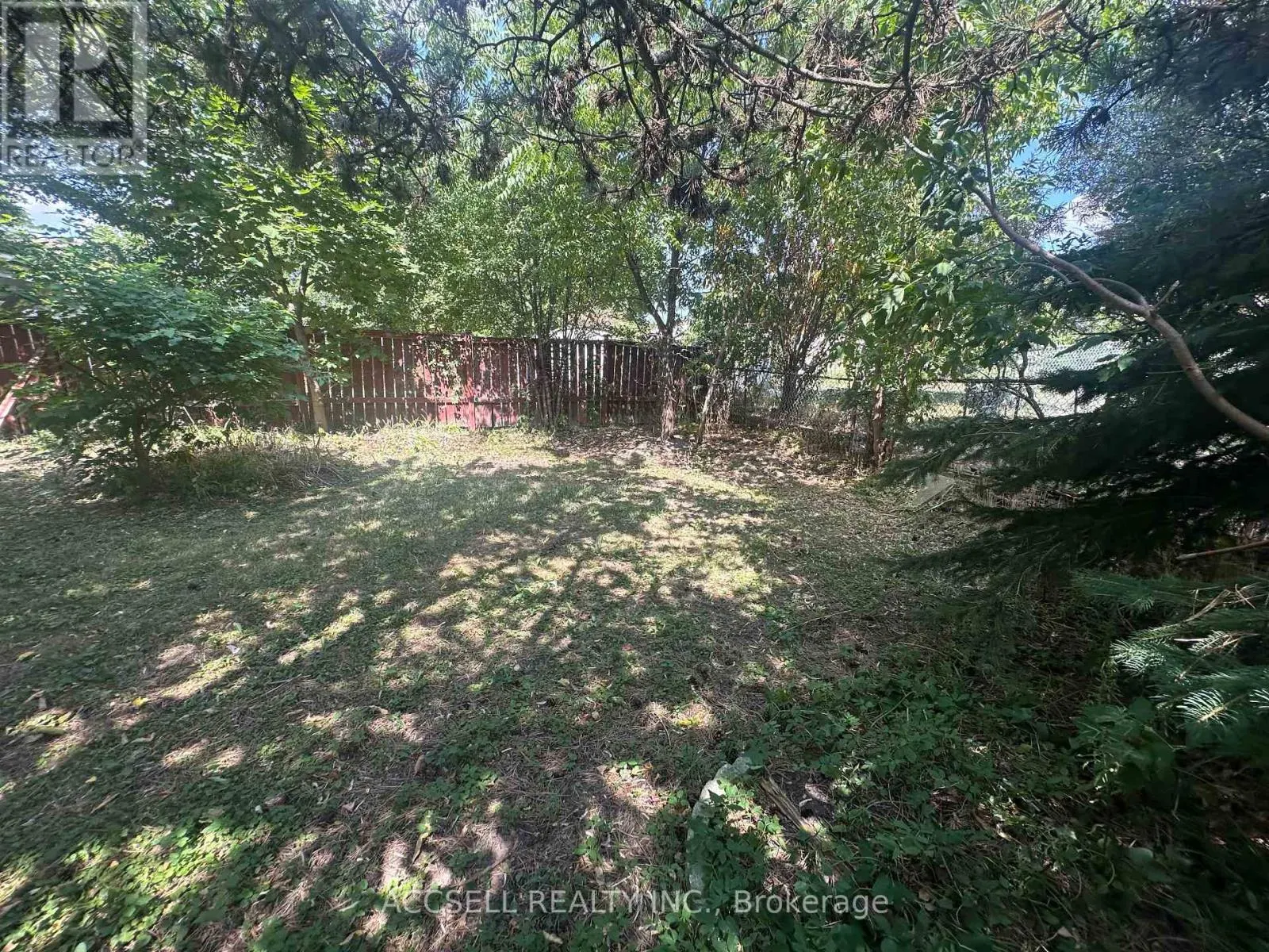 137 EARNSCLIFFE CIRCLE