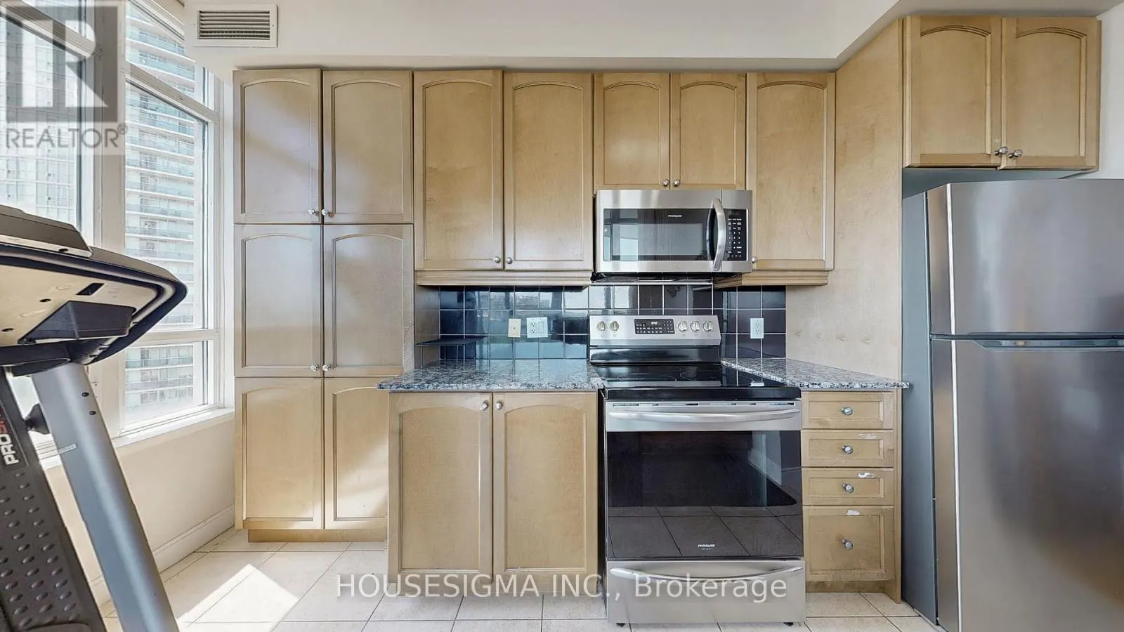1303 - 80 ABSOLUTE AVENUE