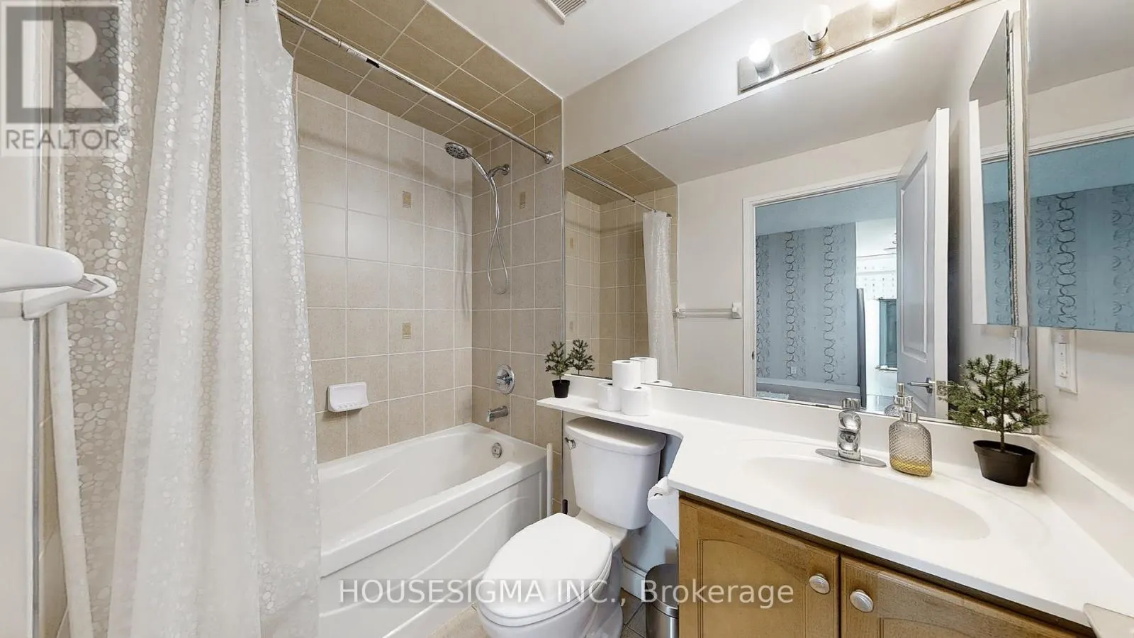 1303 - 80 ABSOLUTE AVENUE