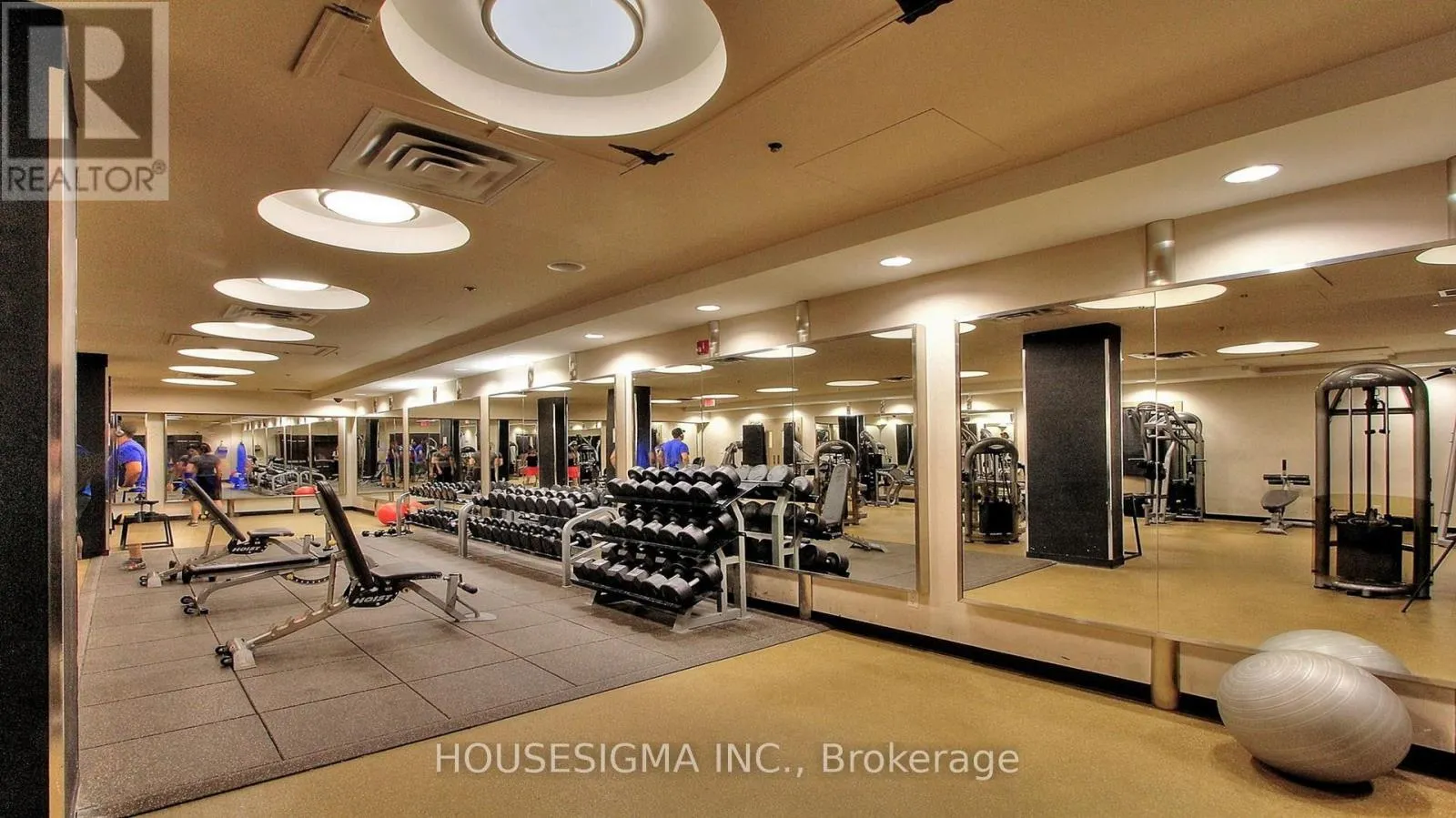 1303 - 80 ABSOLUTE AVENUE